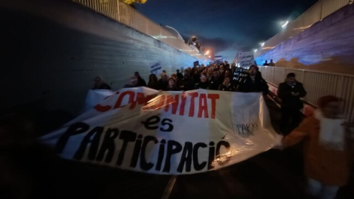 Momento de la manifestación. Pancarta cabecera.