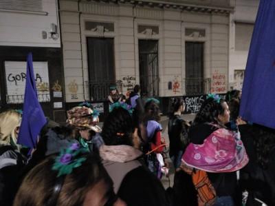 22ª Crónica. La rebelión de las flores nativas y el Encuentro Plurinacional