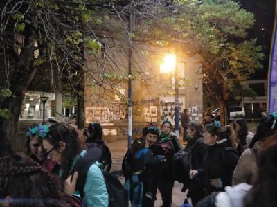 22ª Crónica. La rebelión de las flores nativas y el Encuentro Plurinacional 22ª Crónica. La rebelión de las flores nativas y el Encuentro Plurinacional