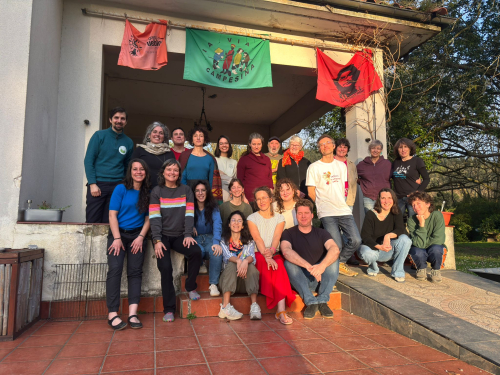 Foto en grupo de las personas participantes ne le encuentro de Basoa